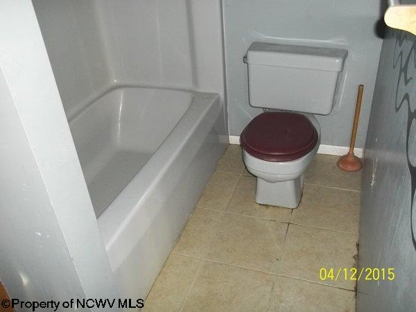4 Rt Road Grafton, WV 26354 - Photo 7 of 15 Gallery Image 7