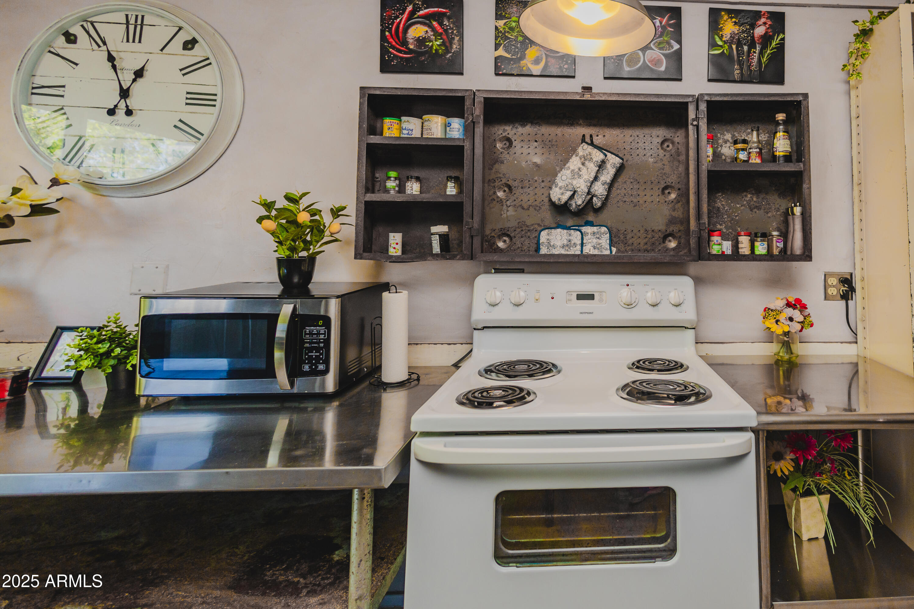 353 East Thomas Road, Unit C307 Phoenix, AZ 85012 - Photo 42 of 51 Kitchen 1