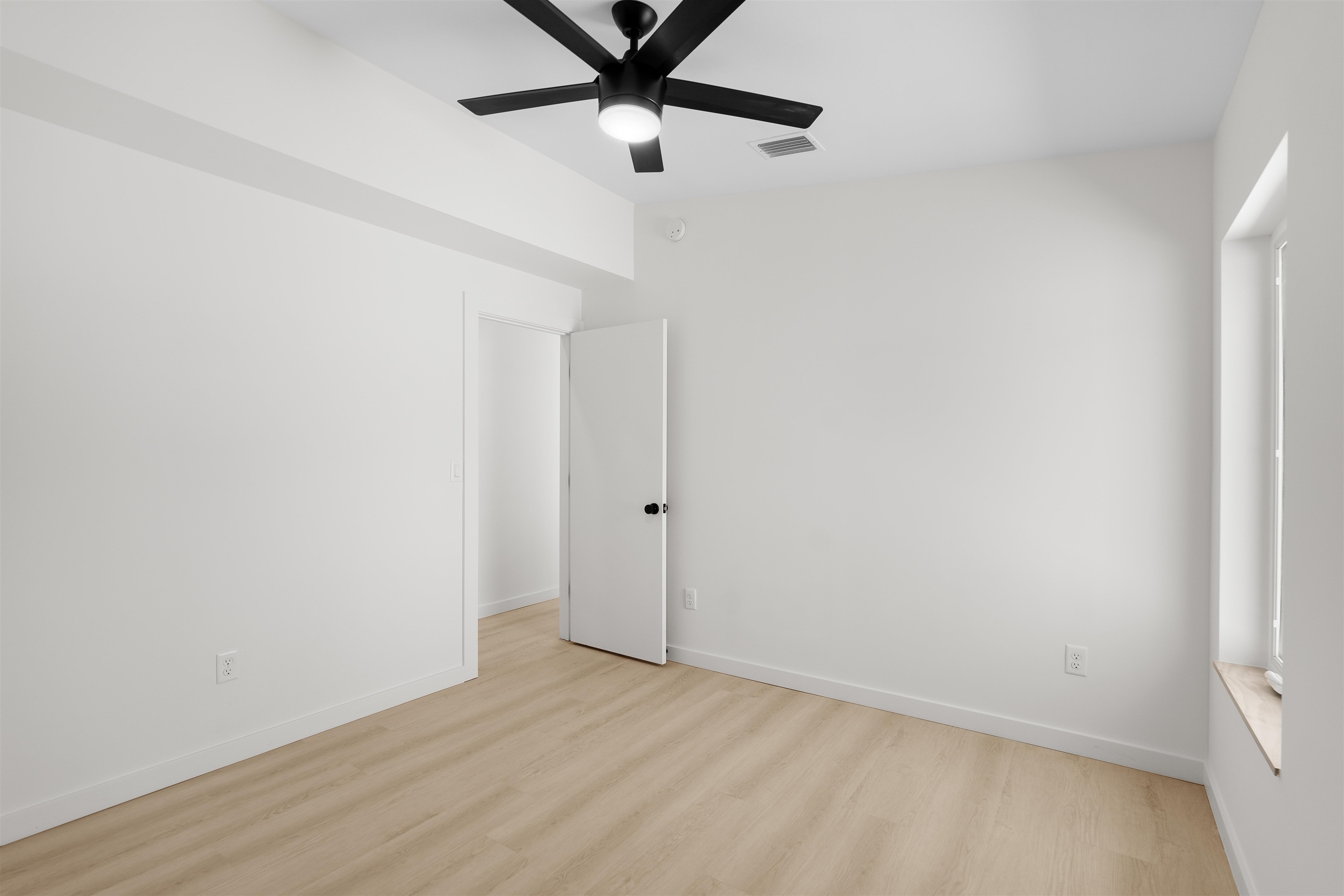 29 Masters Drive, Unit B St. Augustine, FL 32084 - Photo 17 of 28 a view of an empty room