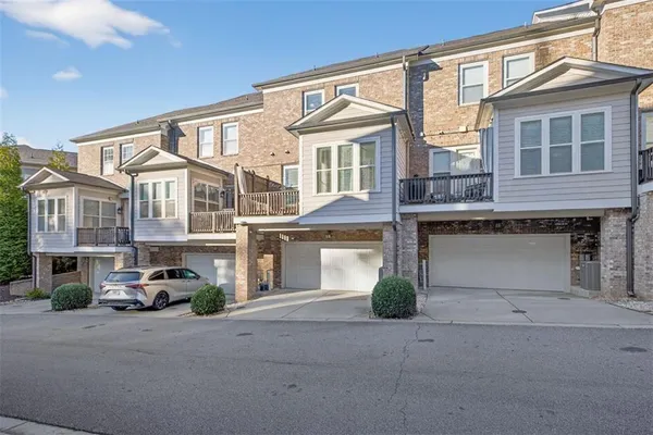 $635,000 | 7012 Seneca Court, Roswell, GA 30076