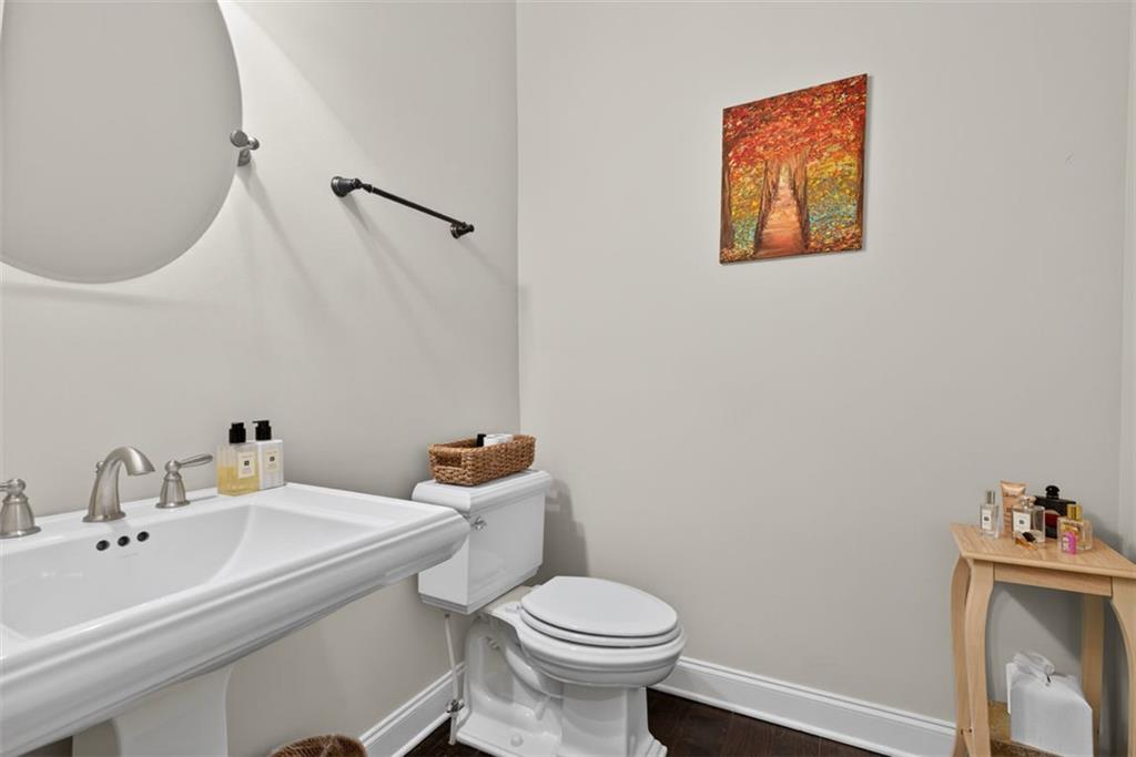 7012 Seneca Court Roswell, GA 30076 - Photo 38 of 65