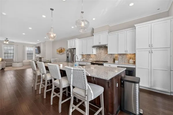 $635,000 | 7012 Seneca Court, Roswell, GA 30076