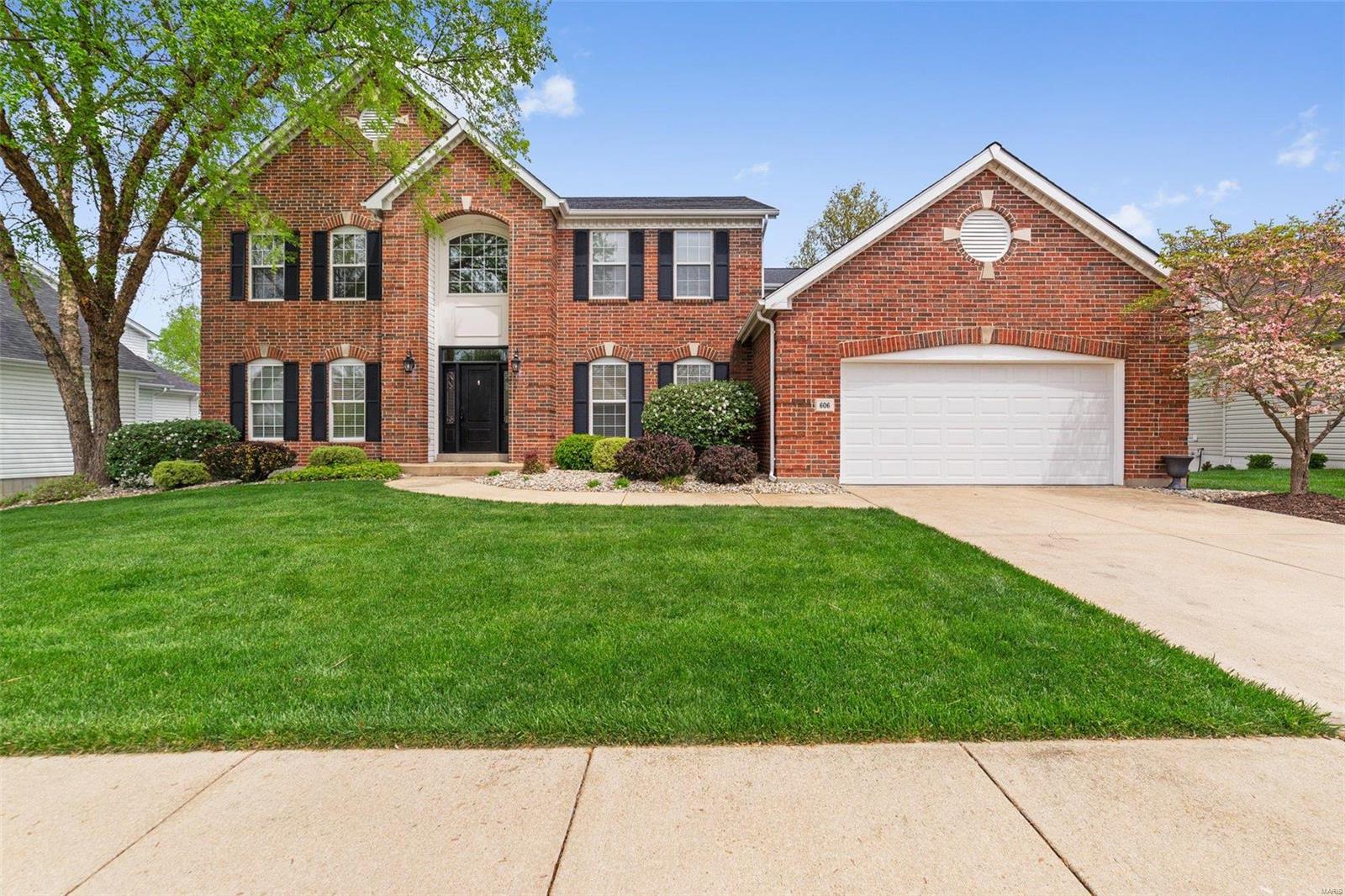 606 Castle Ridge Drive Ballwin, MO 63021 - Photo 2 of 66 Gallery Image 2