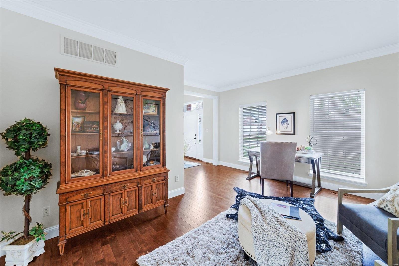 606 Castle Ridge Drive Ballwin, MO 63021 - Photo 5 of 66 Gallery Image 5