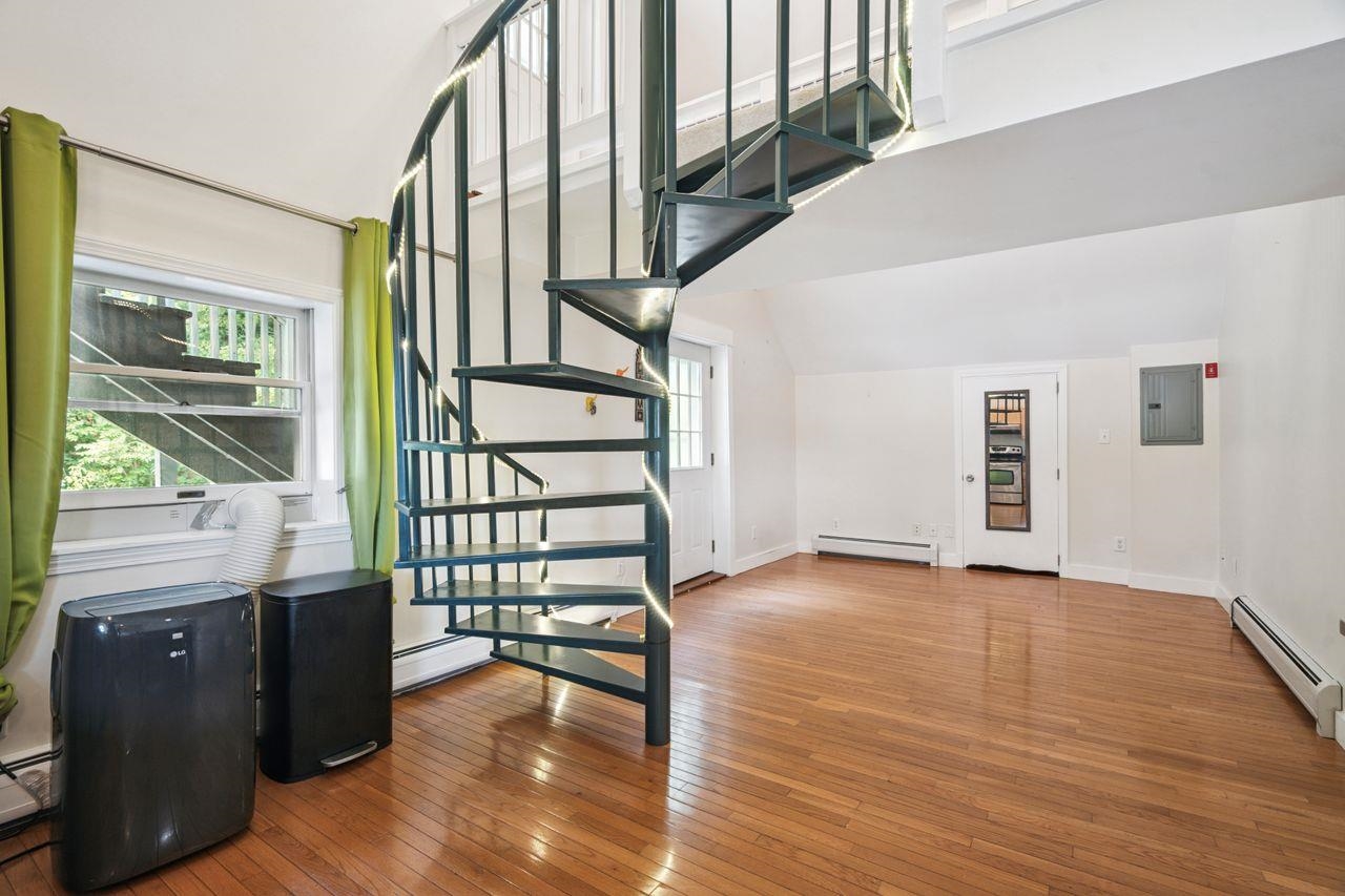 34 Floral Avenue, Unit 5 Dover, NH 03820 - Photo 3 of 19