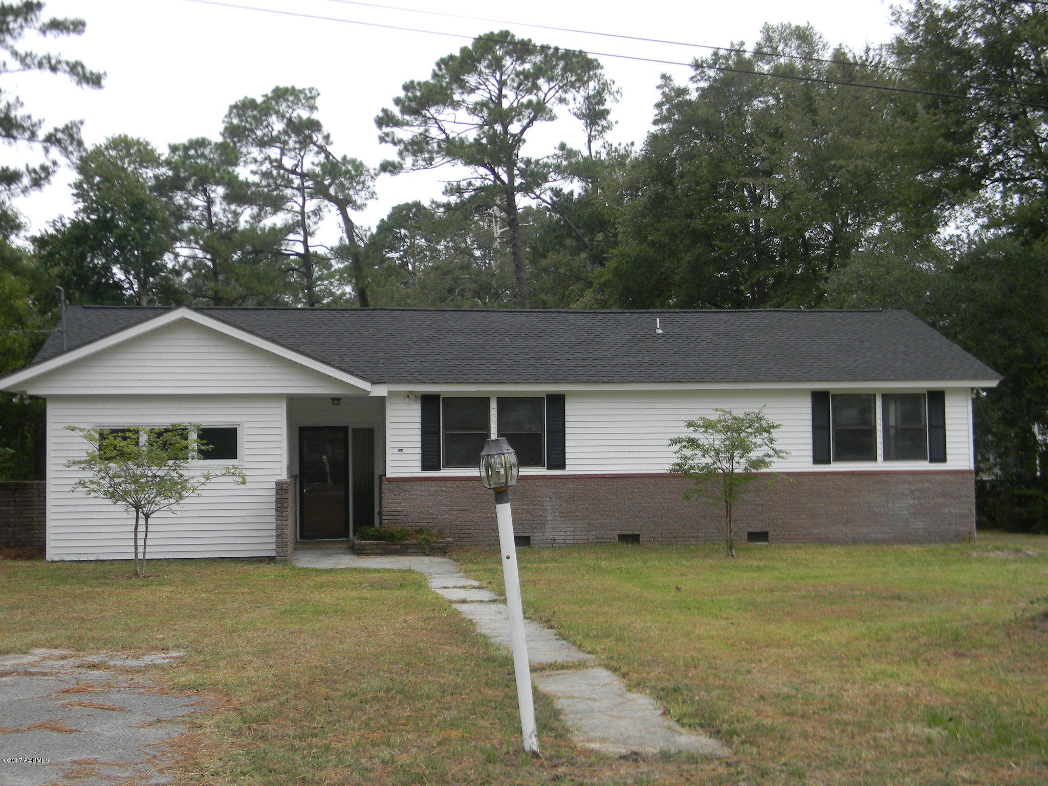 804 3rd Street West Hampton, SC 29924 - Photo 1 of 14 804 Third St Hampton SC 016