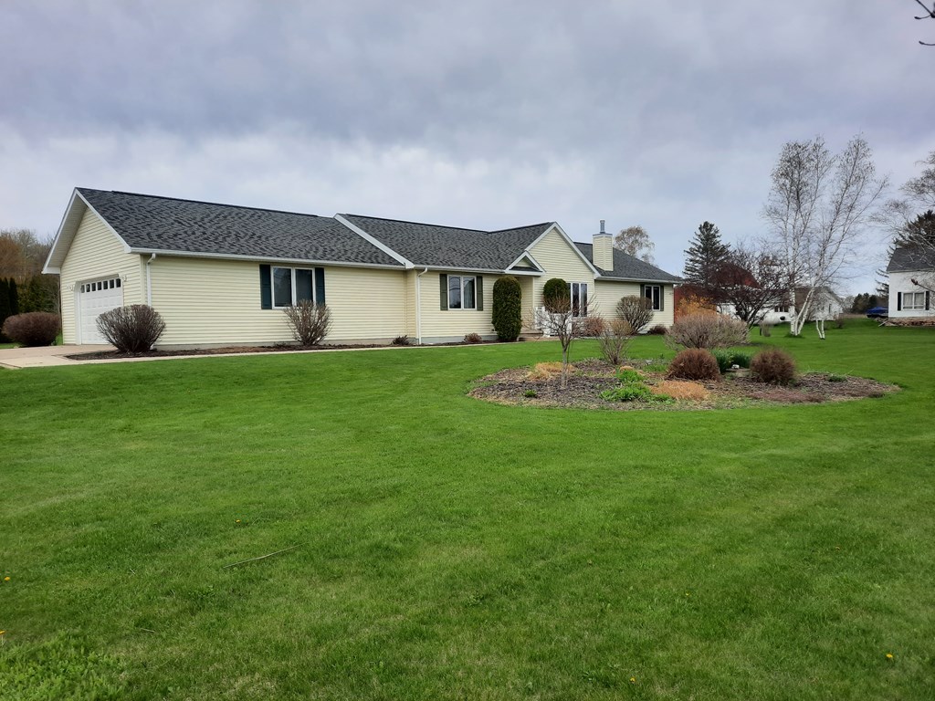4482 Rock Ridge Road Sturgeon Bay, WI 54235 - Photo 3 of 40 Gallery Image 3