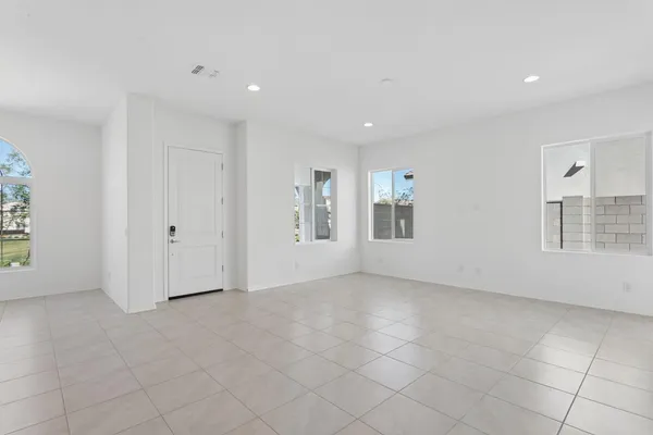 $3,600 | 26423 North 23rd Avenue, Phoenix, AZ 85085