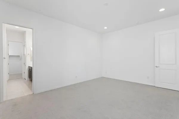 $3,600 | 26423 North 23rd Avenue, Phoenix, AZ 85085