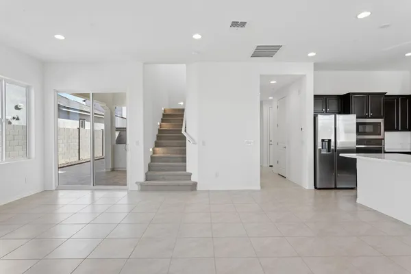 $3,600 | 26423 North 23rd Avenue, Phoenix, AZ 85085