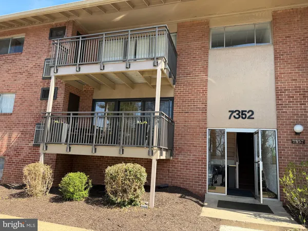 $1,750 | 7352 Lee Highway, Unit 201, Falls Church, VA 22046