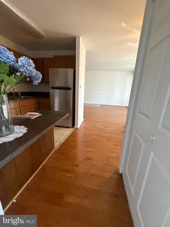 $1,750 | 7352 Lee Highway, Unit 201, Falls Church, VA 22046