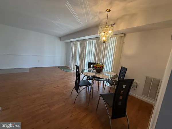 $1,750 | 7352 Lee Highway, Unit 201, Falls Church, VA 22046