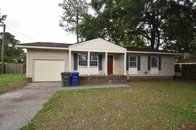 $1,150 | 721 Second Street, Ayden, NC 28513