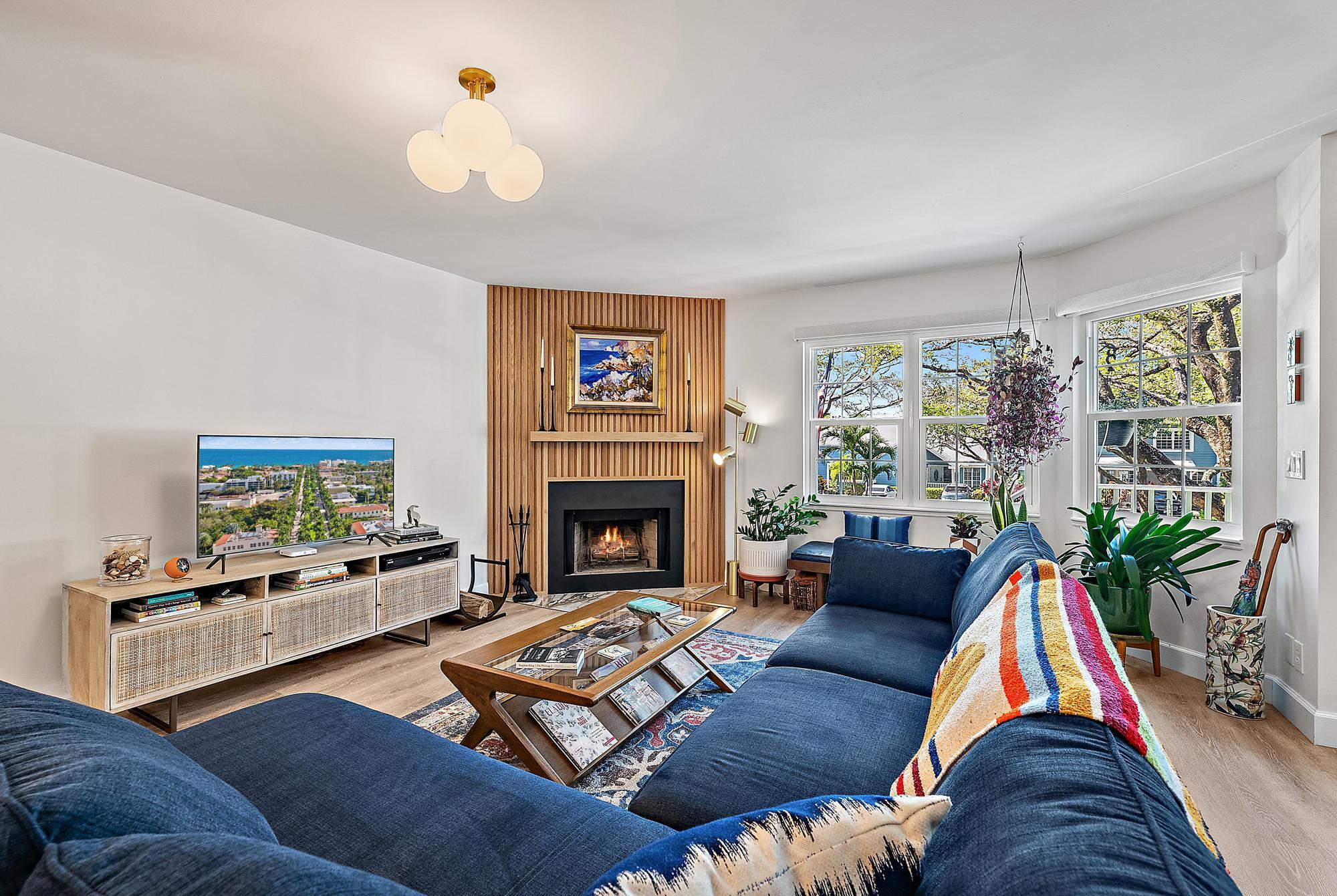 605 Ocean Dunes Circle Jupiter, FL 33477 - Photo 2 of 51 Living