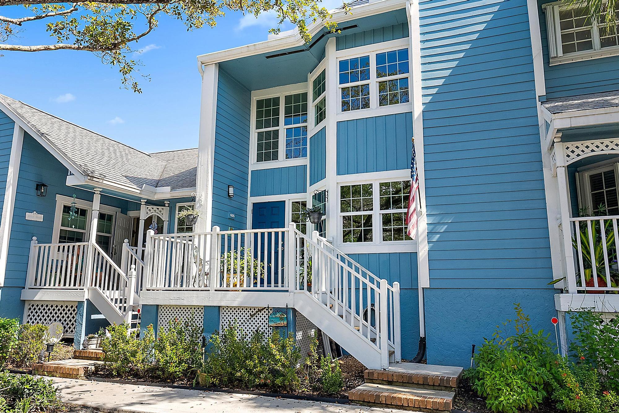 605 Ocean Dunes Circle Jupiter, FL 33477 - Photo 34 of 51 Front Exterior
