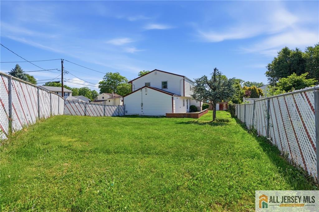 11 Reo Court Colonia, NJ 07067 - Photo 30 of 33