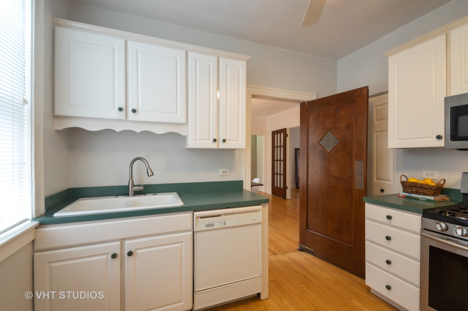 356 Ridge Avenue, Unit 63 Evanston, IL 60202 - Photo 7 of 10