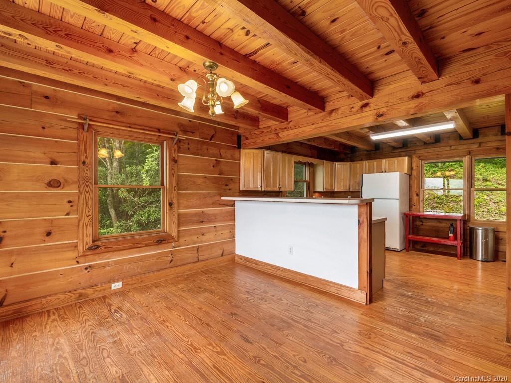 2 Arbor Road Swannanoa, NC 28778 - Photo 7 of 41 Gallery Image 7