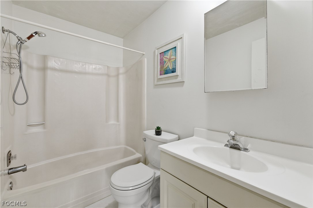 8109 Country Road, Unit 206 Fort Myers, FL 33919 - Photo 14 of 22