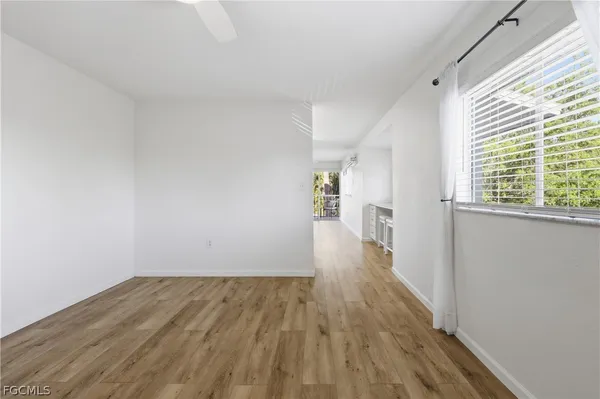 $1,300 | 8109 Country Road, Unit 206, Fort Myers, FL 33919