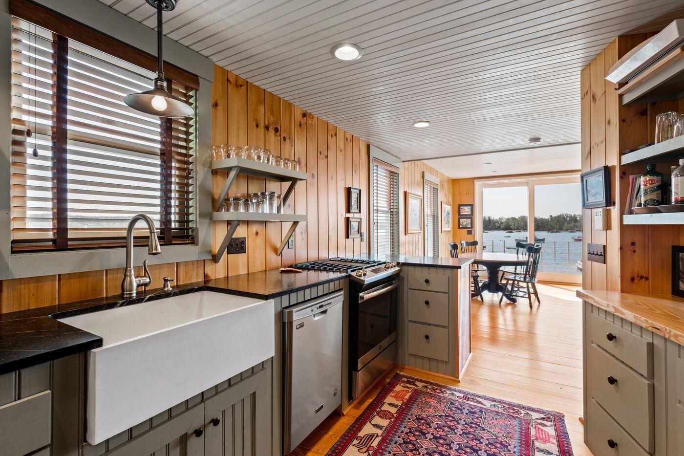 111 Davis Point Road Friendship, ME 04547 - Photo 10 of 28