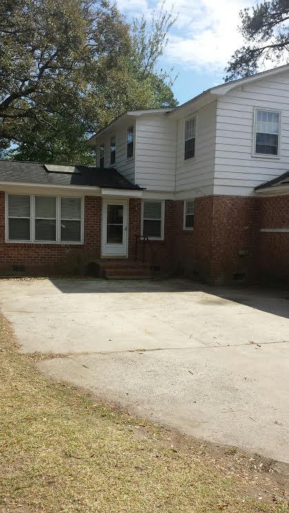 1254 Robin Road Mount Pleasant, SC 29464 - Photo 3 of 17 1254 Robin Rd Back of House
