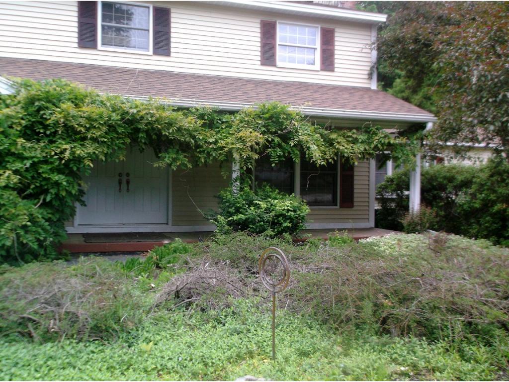 9 Hemlock Street Rochester, NH 03867 - Photo 3 of 17