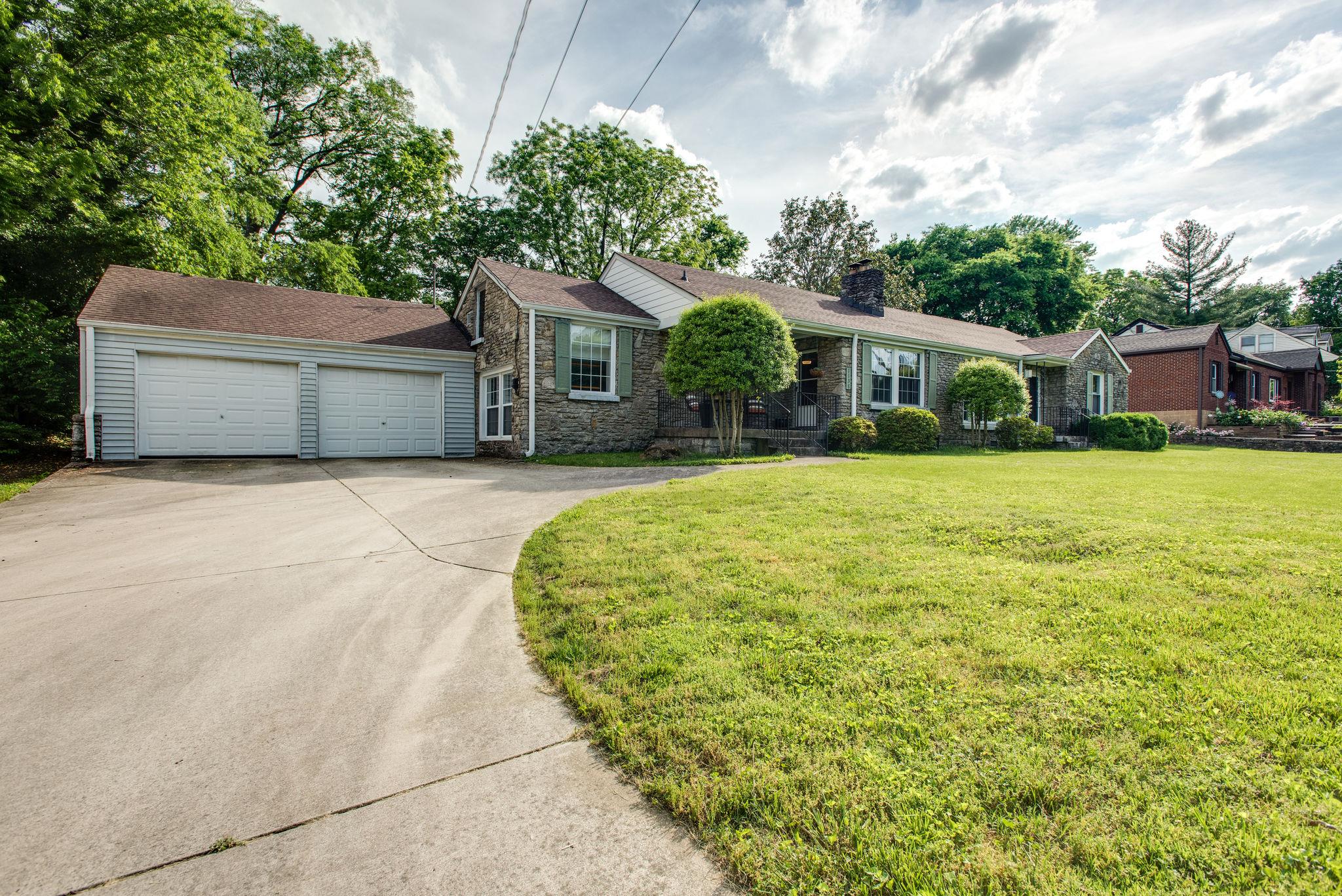 1138 Winding Way Road Nashville, TN 37216 - Photo 4 of 26 Gallery Image 4