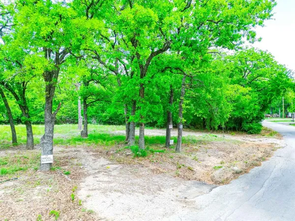 $58,000 | 1494 Lynock Lane, Azle, TX 76020