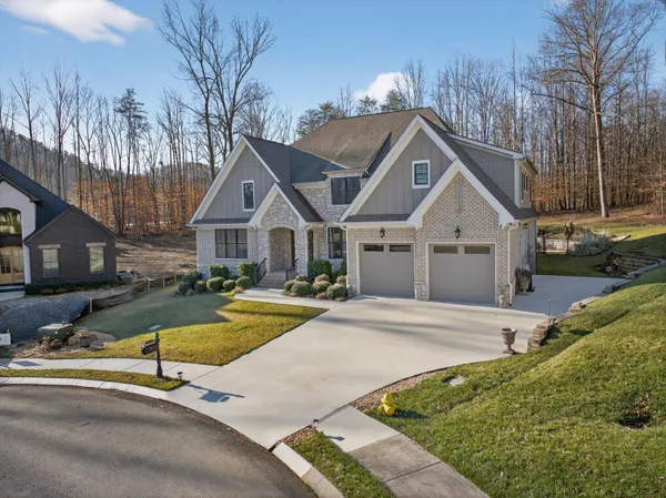 $1,250,000 | 404 Canyon Springs Drive, Hixson, TN 37343