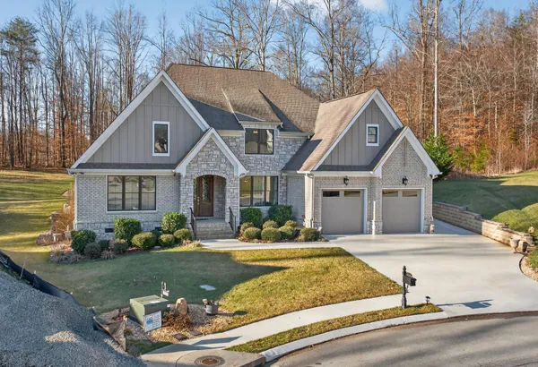 $1,250,000 | 404 Canyon Springs Drive, Hixson, TN 37343