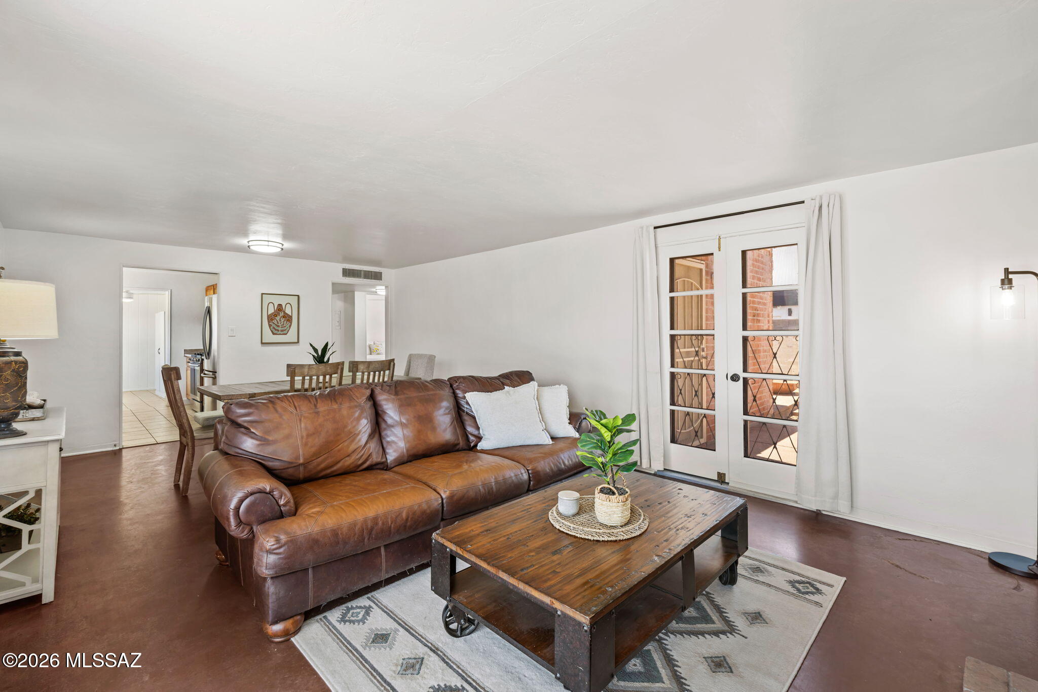 510 South Country Club Road Tucson, AZ 85716 - Photo 14 of 33 Living Room