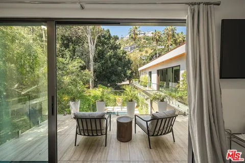 $4,000,000 | 1884 Laurel Canyon Road, Los Angeles, CA 90046