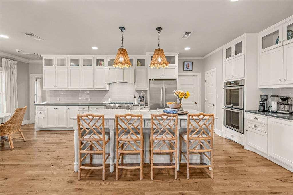 809 Edgefield Road Fort Worth, TX 76107 - Photo 15 of 32
