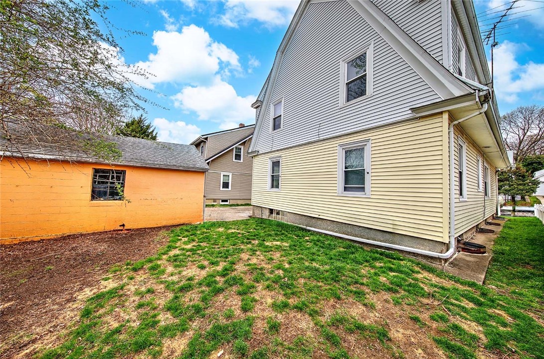 64 Harvard Street Pawtucket, RI 02860 - Photo 37 of 43