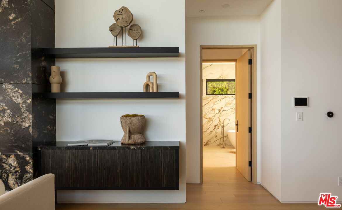 29800 Cuthbert Road Malibu, CA 90265 - Photo 12 of 35