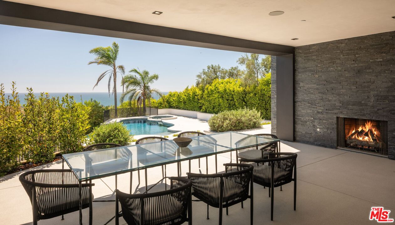 29800 Cuthbert Road Malibu, CA 90265 - Photo 16 of 35
