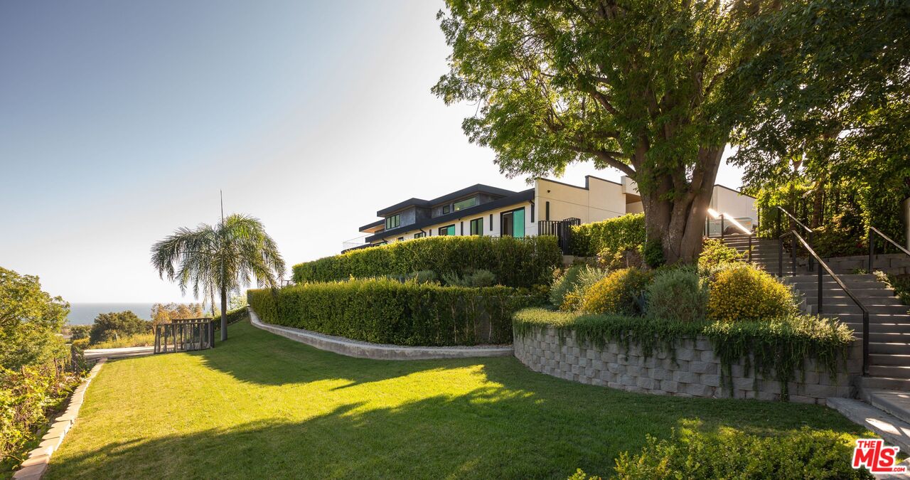 29800 Cuthbert Road Malibu, CA 90265 - Photo 30 of 35