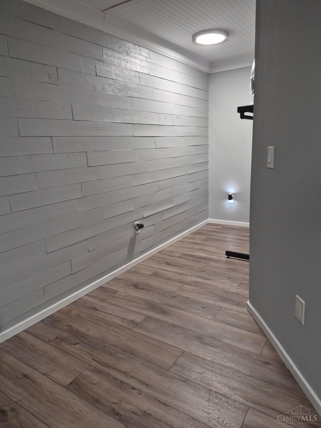 488 Green Road Cincinnati, OH 45255 - Photo 36 of 47