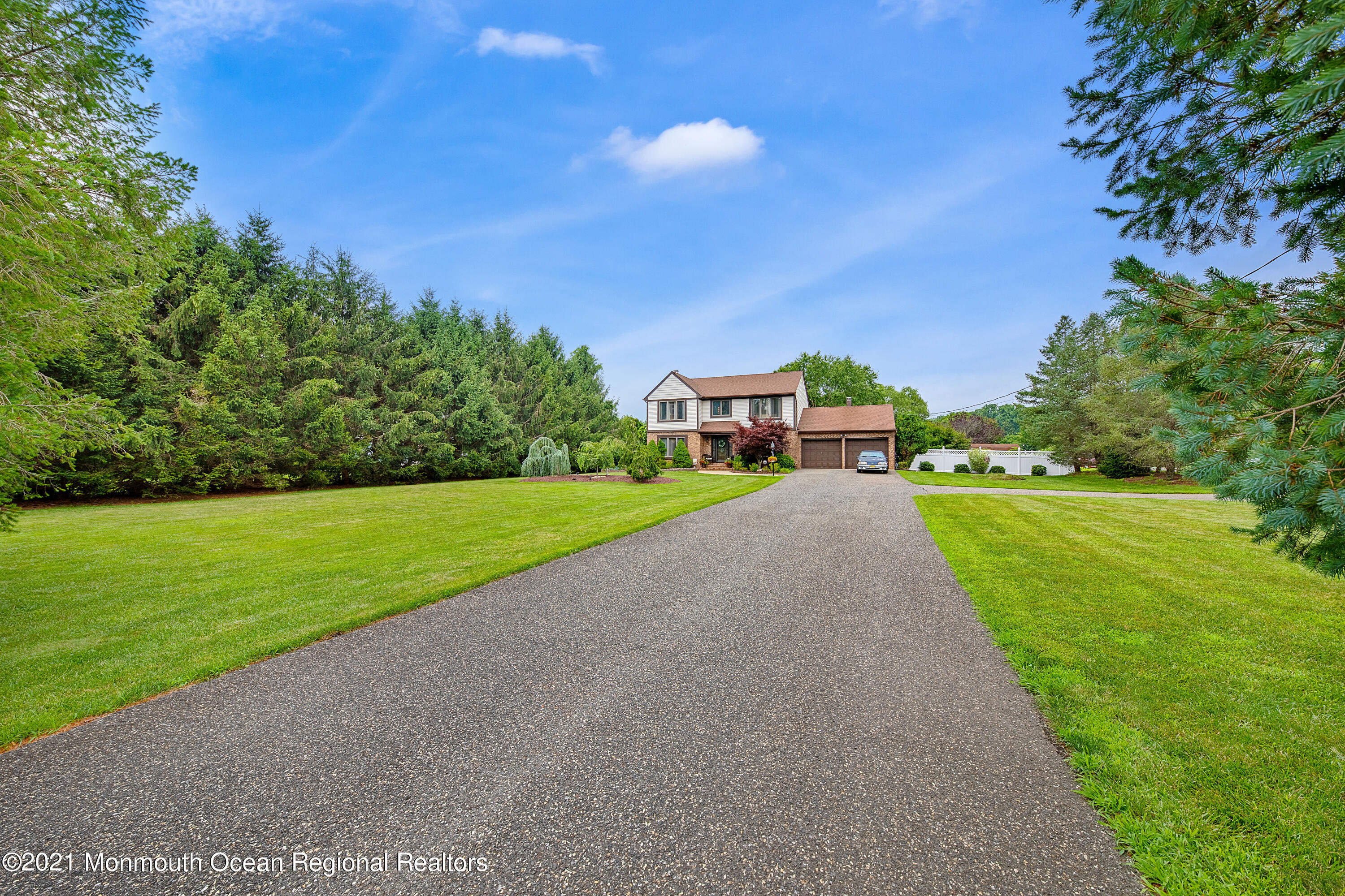 292 Bartley Road Jackson, NJ 08527 - Photo 2 of 28 LONG DRIVEWAY