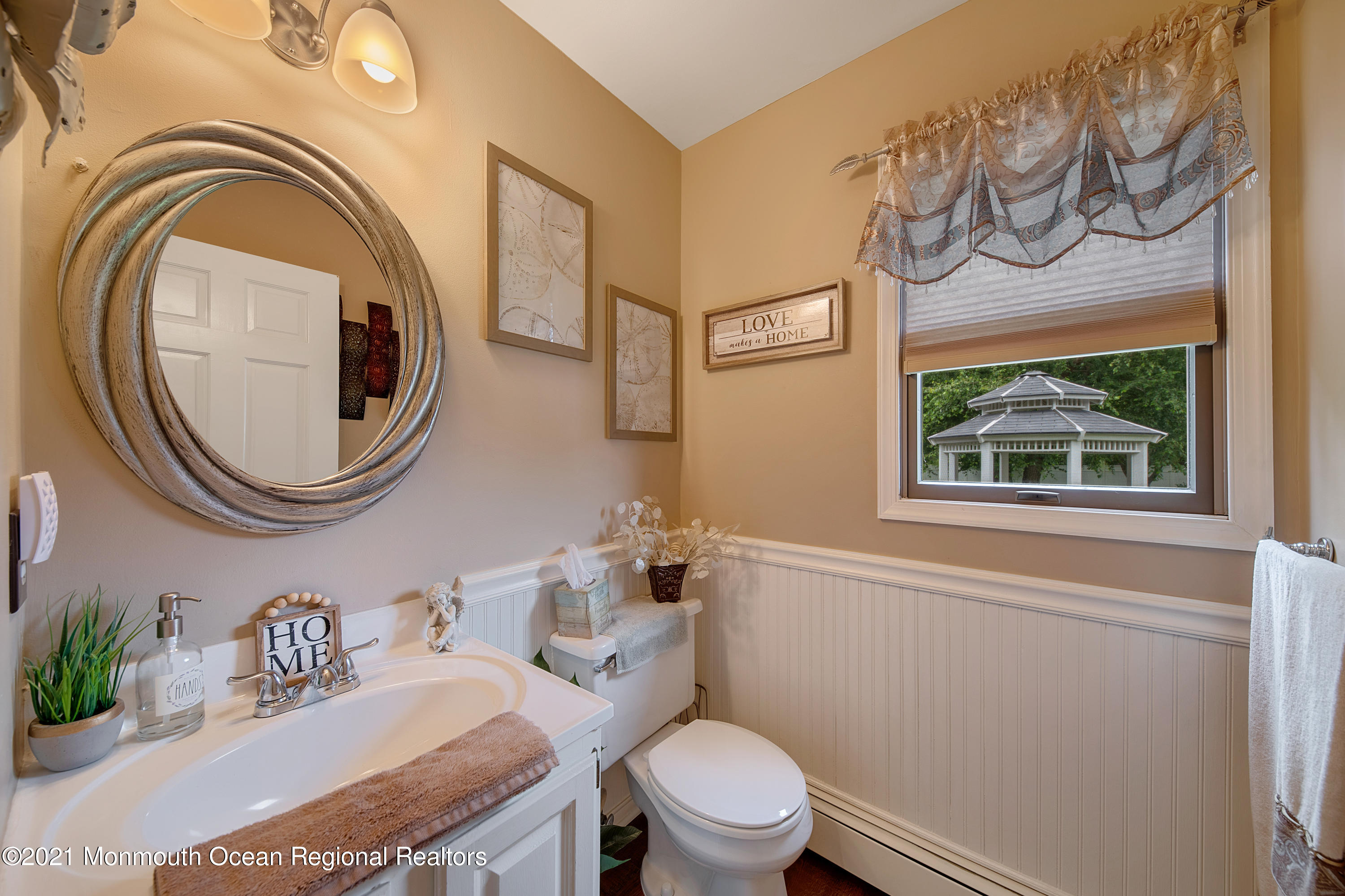 292 Bartley Road Jackson, NJ 08527 - Photo 13 of 28 POWDER ROOM
