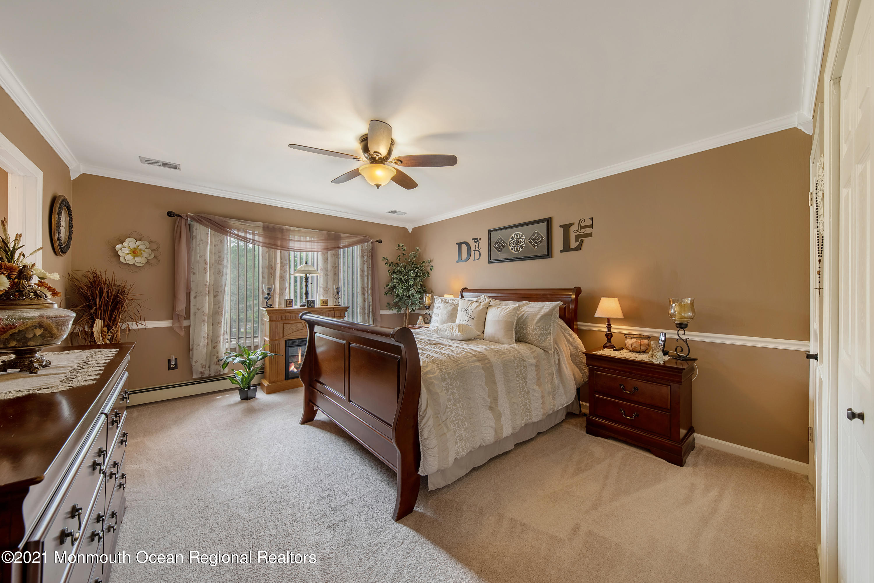 292 Bartley Road Jackson, NJ 08527 - Photo 14 of 28 MASGTER BEDROOM