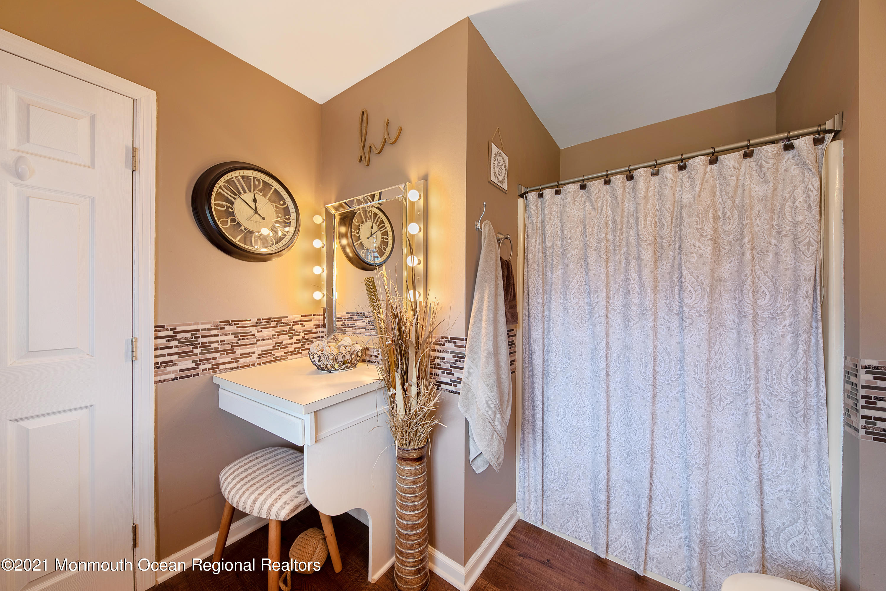 292 Bartley Road Jackson, NJ 08527 - Photo 16 of 28 MASTER BATH