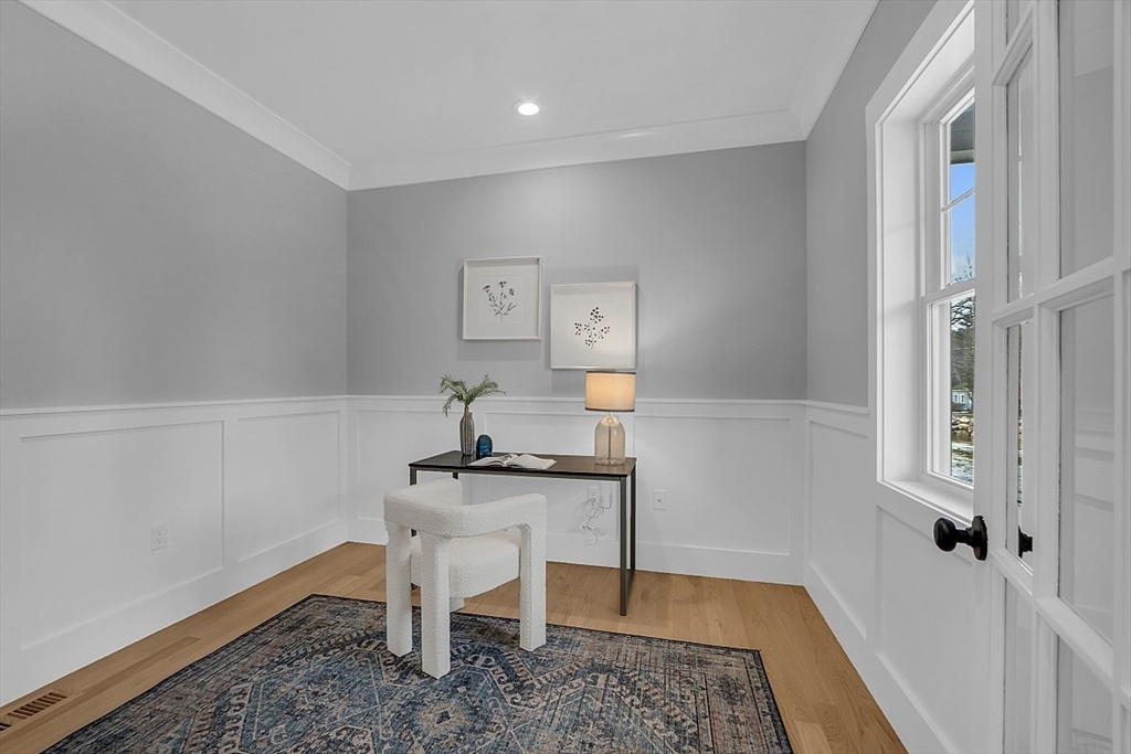 84 Page Road Bedford, MA 01730 - Photo 3 of 42 Gallery Image 3
