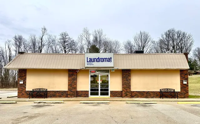 $319,000 | 407 South Park Drive, Huntingburg, IN 47542