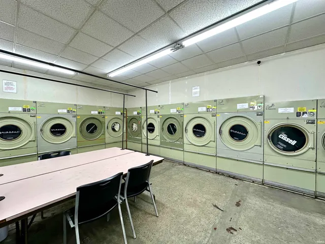 $319,000 | 407 South Park Drive, Huntingburg, IN 47542