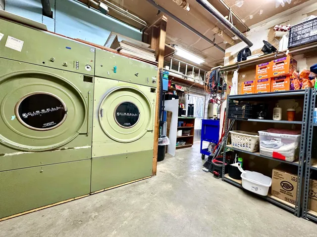 $319,000 | 407 South Park Drive, Huntingburg, IN 47542