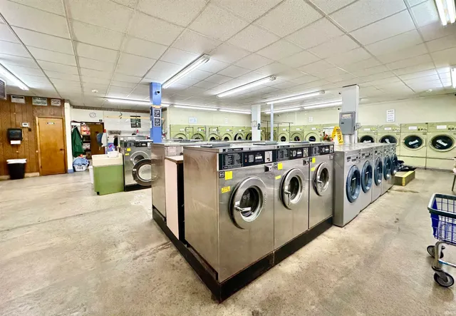 $319,000 | 407 South Park Drive, Huntingburg, IN 47542