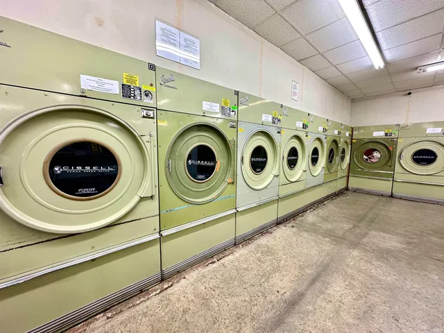 $319,000 | 407 South Park Drive, Huntingburg, IN 47542